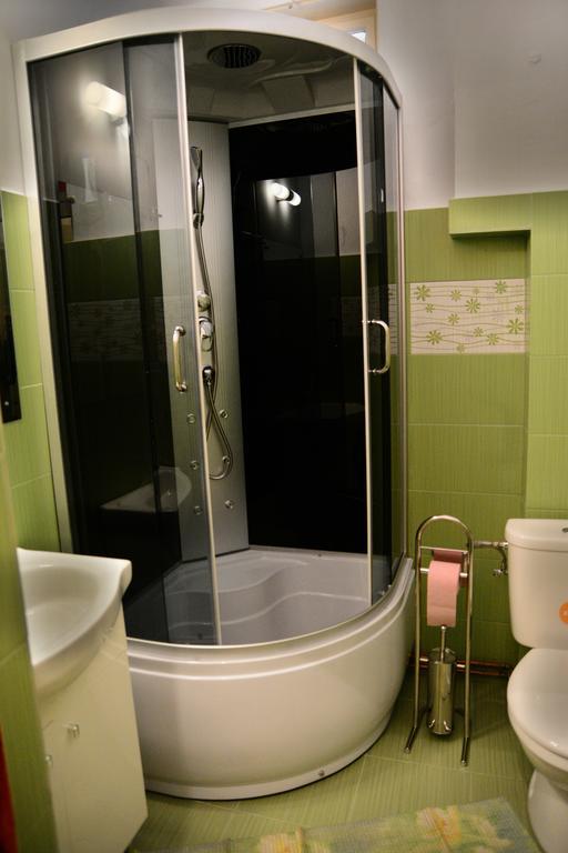 Hostel PanGeea Sibiu Cameră foto